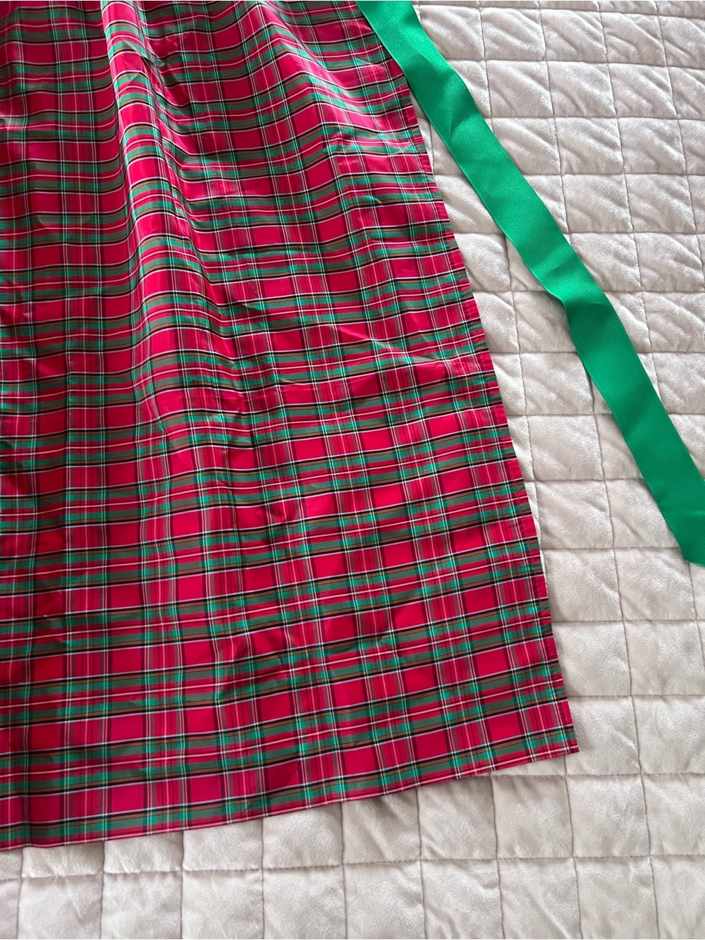 Vintage 1950s Red Green Plaid Christmas Apron Entertaining Cottagecore - Picture 4 of 5